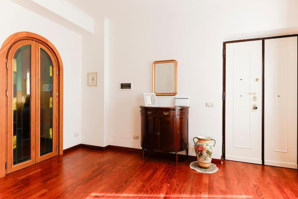 Appartement Delizioso Porta Metronia Rome