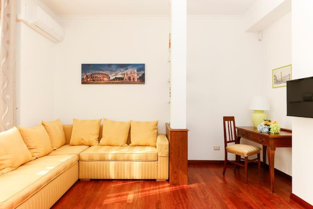 Delizioso Porta Metronia Appartement *